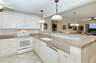 183 Pineneedle Dr, Bradenton, FL 34210 - Photo 6