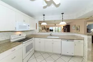 183 Pineneedle Dr, Bradenton, FL 34210 - Photo 10