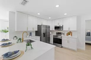 1856 Mova St, Sarasota, FL 34231 - Photo 14