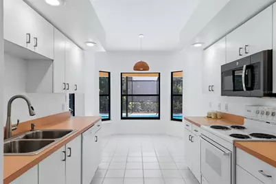 5667 Beaurivage Avenue, Sarasota, FL 34243 - Photo 16