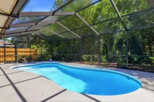 5667 Beaurivage Ave, Sarasota, FL 34243 - Photo 10