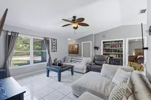 4478 Longford Dr, Sarasota, FL 34232 - Photo 6