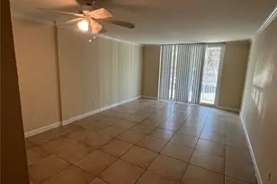 2650 Coconut Bay Ln Ln, Sarasota, FL 34237 - Photo 2