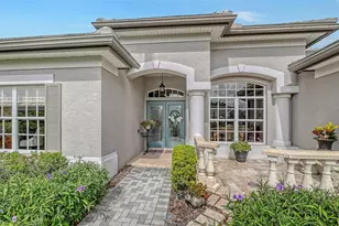 4823 Carrington Cir, Sarasota, FL 34243 - Photo 8