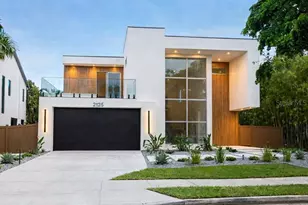 2125 Datura St, Sarasota, FL 34239 - Photo 1