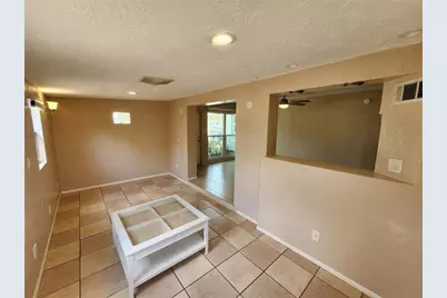 2120 Bayshore Gardens Parkway, Bradenton, FL 34207 - Photo 10