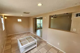 2120 Bayshore Gardens Pkwy, Bradenton, FL 34207 - Photo 10