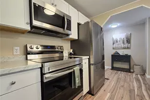 6710 36th Ave E, Palmetto, FL 34221 - Photo 10