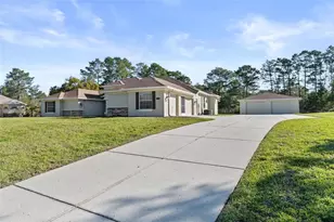 10130 Lazy Days Ct, Weeki Wachee, FL 34613 - Photo 4