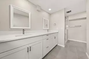 5929 Murdock Ave, Sarasota, FL 34231 - Photo 28