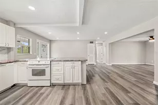 5929 Murdock Ave, Sarasota, FL 34231 - Photo 16