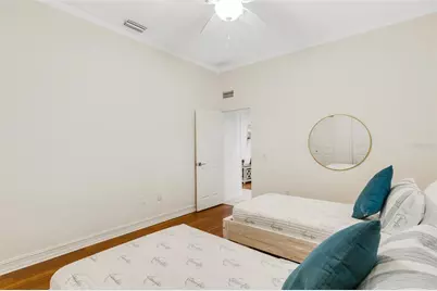 4801 Edgemont Court, Sarasota, FL 34233 - Photo 32