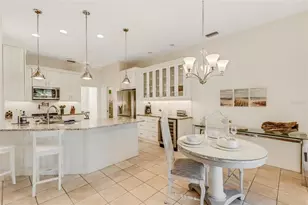 4801 Edgemont Ct, Sarasota, FL 34233 - Photo 6