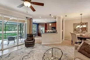 8128 Villa Grande Ct, Sarasota, FL 34243 - Photo 4