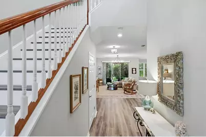 5427 Napa Drive, Sarasota, FL 34243 - Photo 6