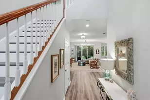 5427 Napa Dr, Sarasota, FL 34243 - Photo 6