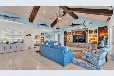 635 Key Royale Drive, Holmes Beach, FL 34217 - Photo 60