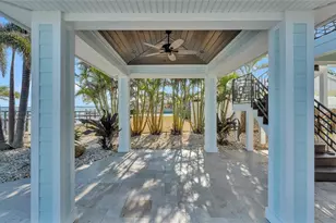 635 Key Royale Dr, Holmes Beach, FL 34217 - Photo 22