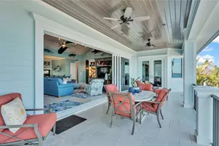 635 Key Royale Dr, Holmes Beach, FL 34217 - Photo 98