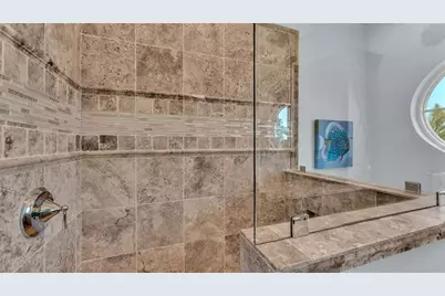 635 Key Royale Drive, Holmes Beach, FL 34217 - Photo 76