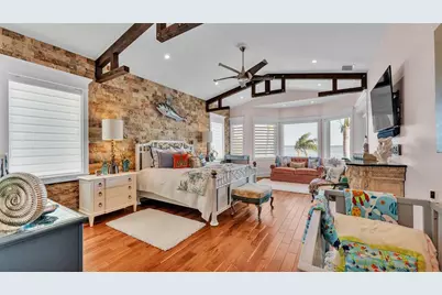 635 Key Royale Drive, Holmes Beach, FL 34217 - Photo 86