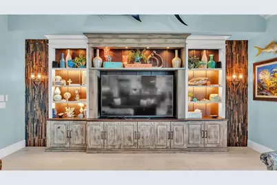 635 Key Royale Drive, Holmes Beach, FL 34217 - Photo 58