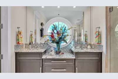 635 Key Royale Drive, Holmes Beach, FL 34217 - Photo 90