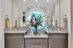 635 Key Royale Dr, Holmes Beach, FL 34217 - Photo 90