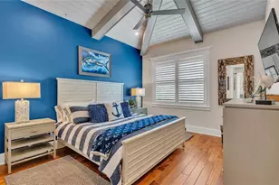 635 Key Royale Dr, Holmes Beach, FL 34217 - Photo 78