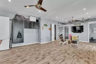 635 Key Royale Dr, Holmes Beach, FL 34217 - Photo 40