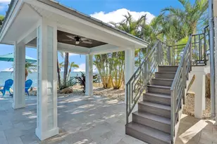 635 Key Royale Dr, Holmes Beach, FL 34217 - Photo 20