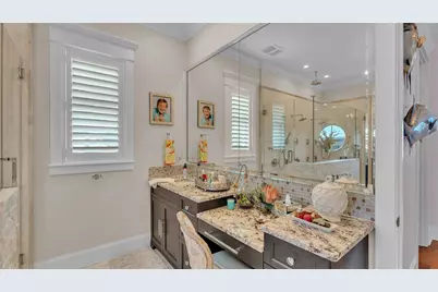 635 Key Royale Drive, Holmes Beach, FL 34217 - Photo 92