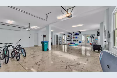 635 Key Royale Drive, Holmes Beach, FL 34217 - Photo 36