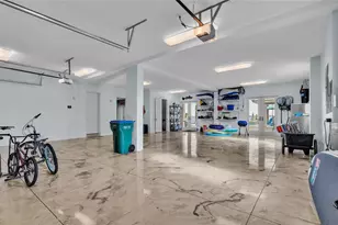 635 Key Royale Dr, Holmes Beach, FL 34217 - Photo 36