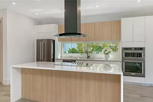 1730 Wisconsin Ln, Sarasota, FL 34239 - Photo 16