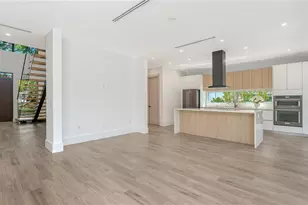 1730 Wisconsin Ln, Sarasota, FL 34239 - Photo 8