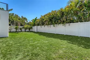 1730 Wisconsin Ln, Sarasota, FL 34239 - Photo 36