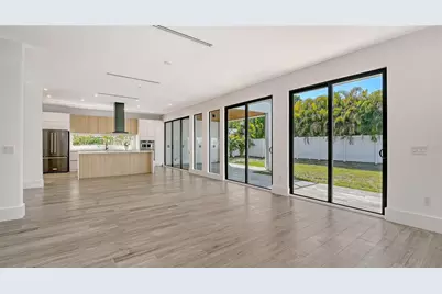 1730 Wisconsin Lane, Sarasota, FL 34239 - Photo 6