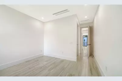 1734 Wisconsin Lane, Sarasota, FL 34239 - Photo 28