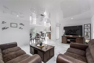 295 Annapolis Ln, Rotonda West, FL 33947 - Photo 4