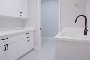 8100 Slipway Dr, Sarasota, FL 34240 - Photo 34