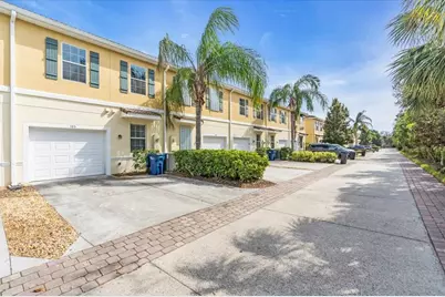 3740 82nd Avenue Circle E #105, Sarasota, FL 34243 - Photo 2