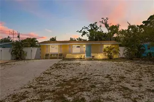 370 E Fray St, Englewood, FL 34223 - Photo 2