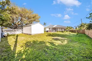 125 Englewood Garden Ct, Englewood, FL 34223 - Photo 48