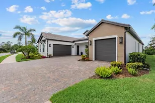 18035 Home Run Dr, Venice, FL 34293 - Photo 4