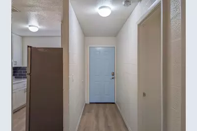 2422 11th Street W, Bradenton, FL 34205 - Photo 2