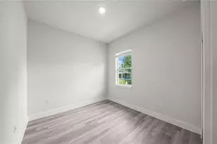 18382 Elgin Ave, Port Charlotte, FL 33948 - Photo 20