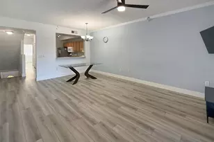 4980 Baraldi Cir, Sarasota, FL 34235 - Photo 4