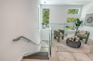2010 Hyde Park Cir, Sarasota, FL 34239 - Photo 44