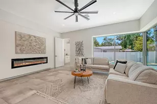 2010 Hyde Park Cir, Sarasota, FL 34239 - Photo 8